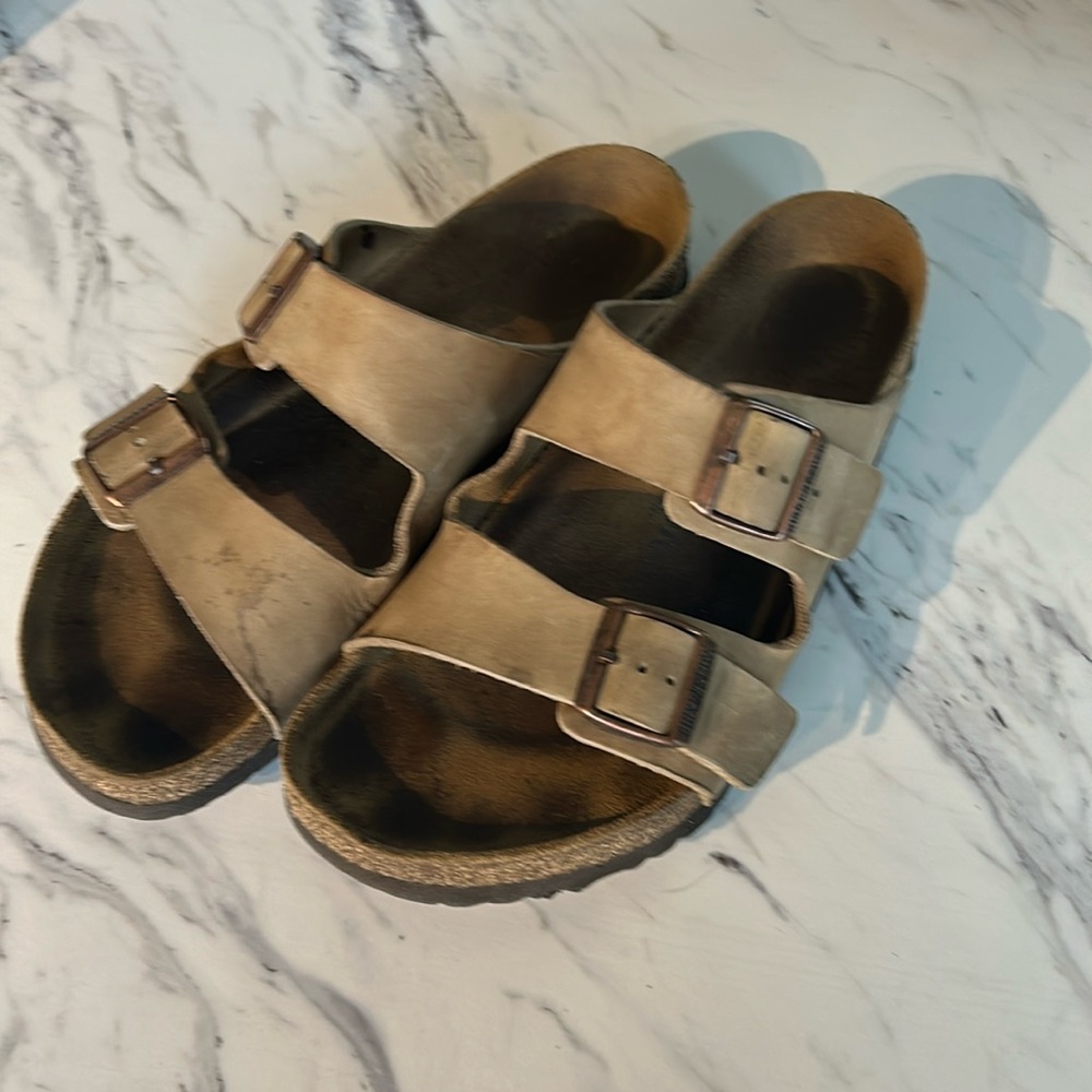 Birkenstock Arizona tan leather with soft footbed